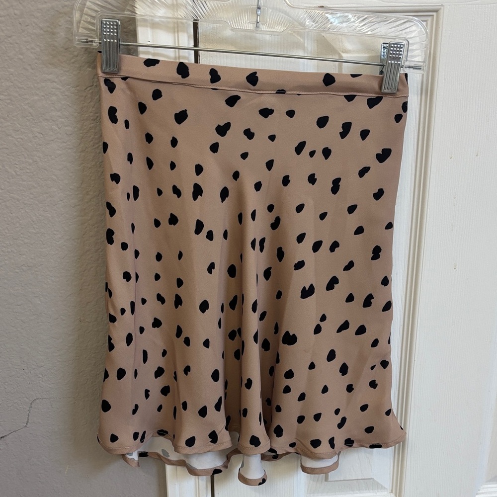 RESA Tan and Black A-Line Skirt